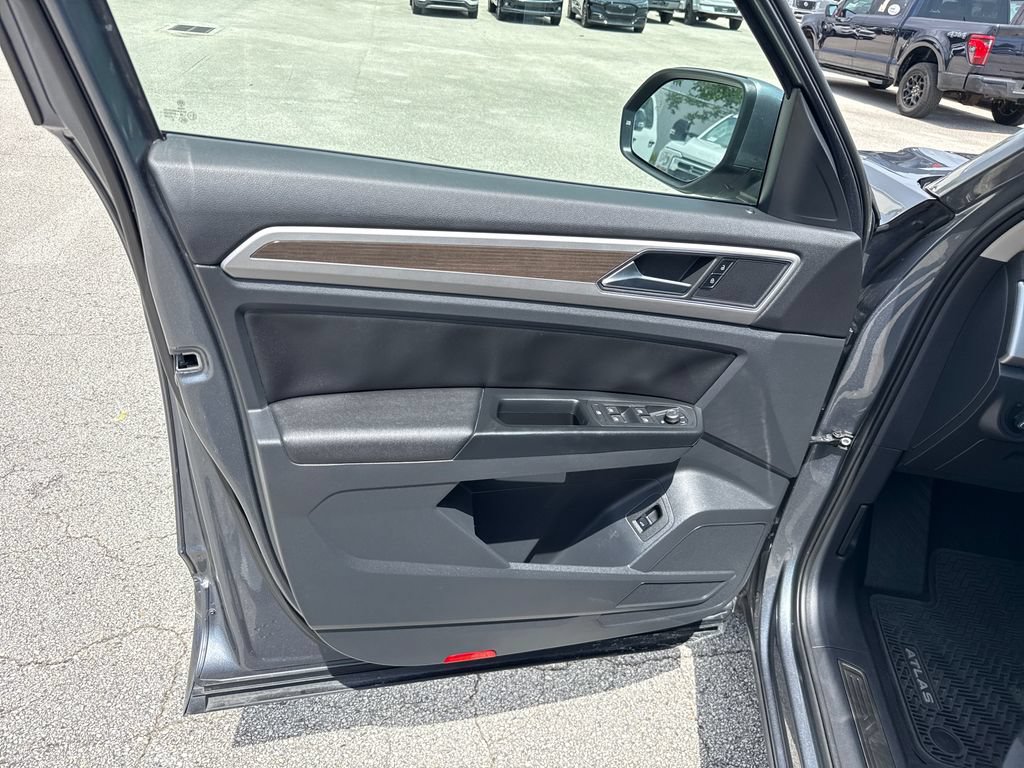 Used 2019 Volkswagen Atlas SEL R-Line FWD image 14