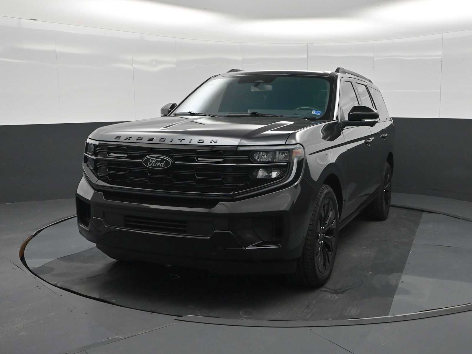 Certified 2025 Ford Expedition Platinum w/ Stealth Appearance Package AWD/4WD image 5