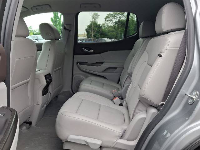 Used 2023 GMC Acadia SLT w/ Technology Package FWD image 25