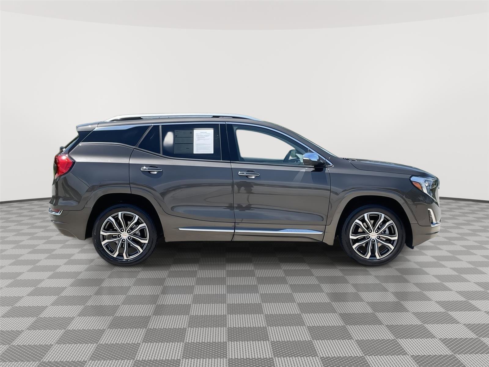 Used 2019 GMC Terrain Denali w/ Advanced Safety Package AWD/4WD image 6
