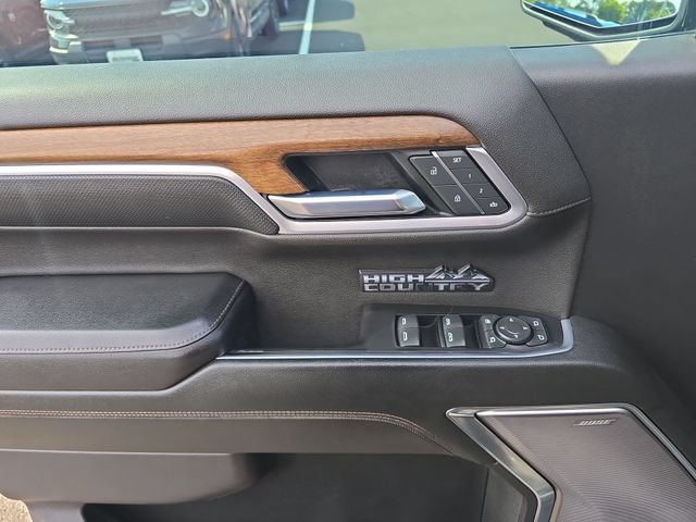 Used 2022 Chevrolet Silverado 1500 High Country w/ Z71 Off-Road Package AWD/4WD image 13
