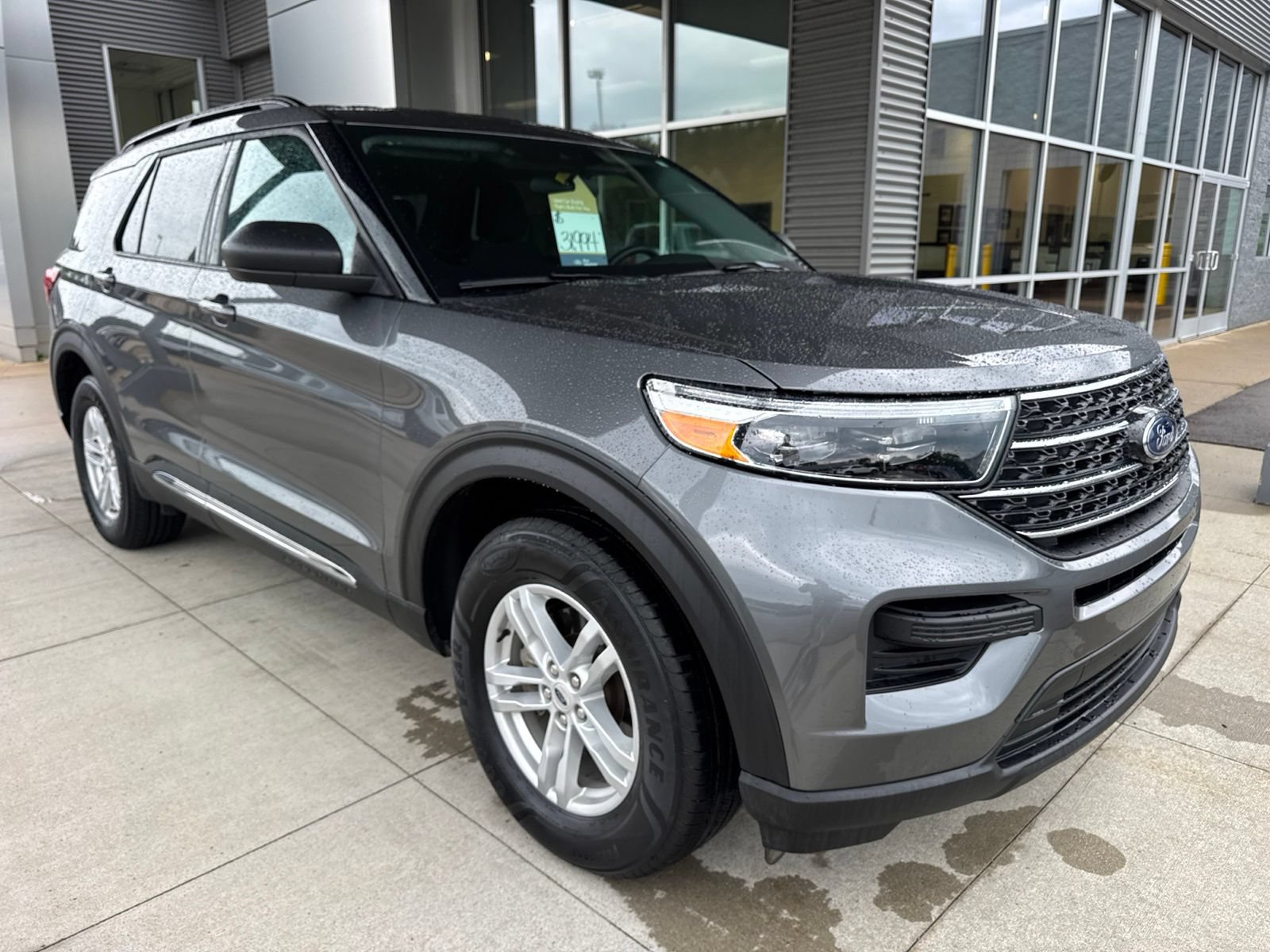 Certified 2024 Ford Explorer XLT w/ Class IV Trailer Tow Package AWD/4WD image 10