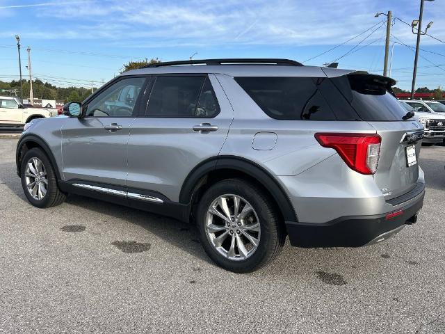 Certified 2023 Ford Explorer XLT w/ Equipment Group 202A RWD image 6