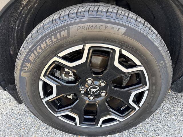 Certified 2025 Ford Bronco Sport Outer Banks w/ Outer Banks Tech Package+ AWD/4WD image 34