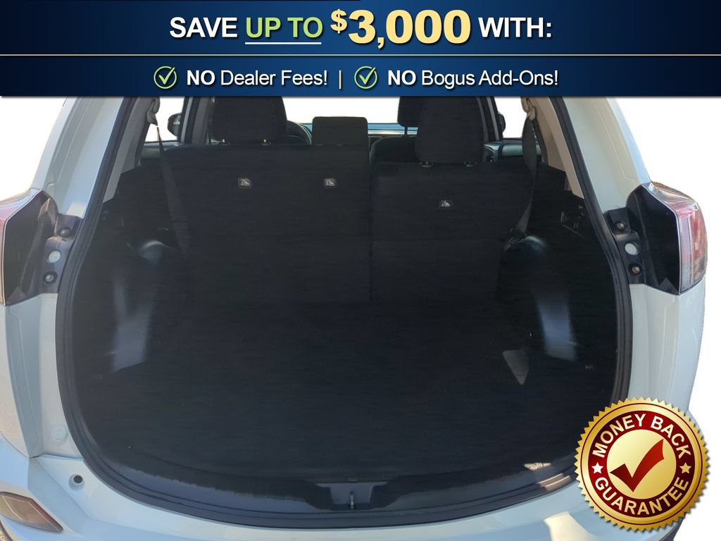 Used 2018 Toyota RAV4 LE FWD image 23
