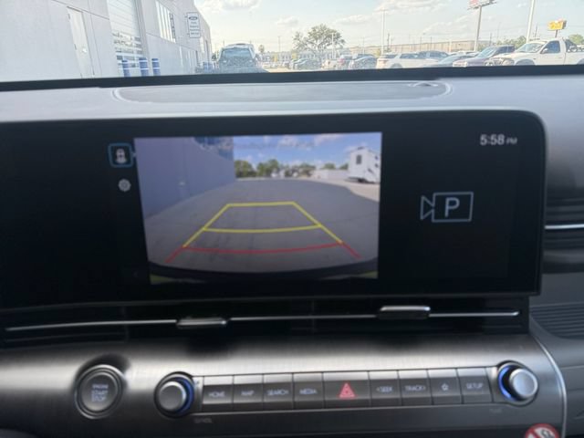 Used 2025 Hyundai Kona SEL AWD/4WD image 12