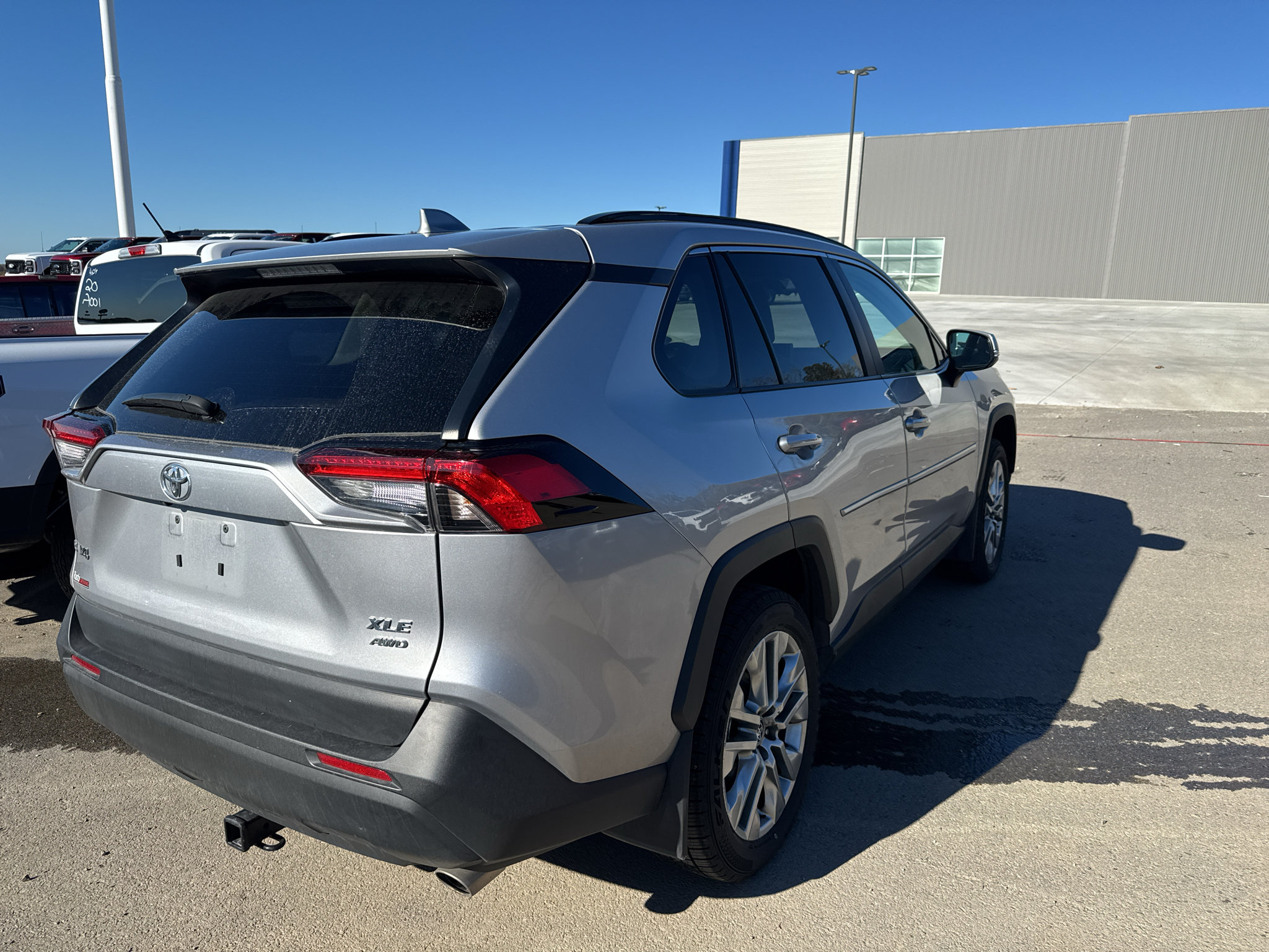 Used 2025 Toyota RAV4 XLE Premium w/ Weather Package AWD/4WD image 5