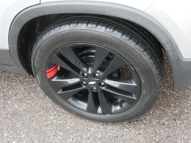 Used 2018 Chevrolet Trax LT w/ Sun & Sound Package image 8