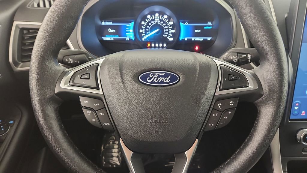 Certified 2024 Ford Edge SEL w/ Convenience Package AWD/4WD image 12