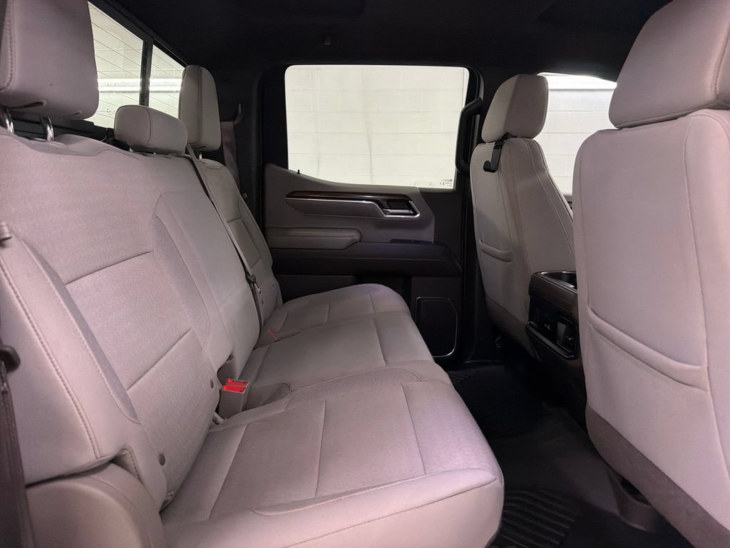 Used 2024 Chevrolet Silverado 1500 LT AWD/4WD image 30