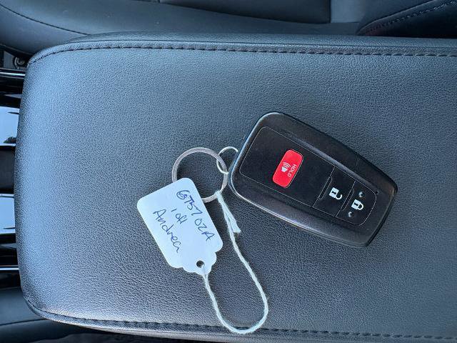 Used 2022 Toyota Prius XLE w/ Advanced Technology Package image 20