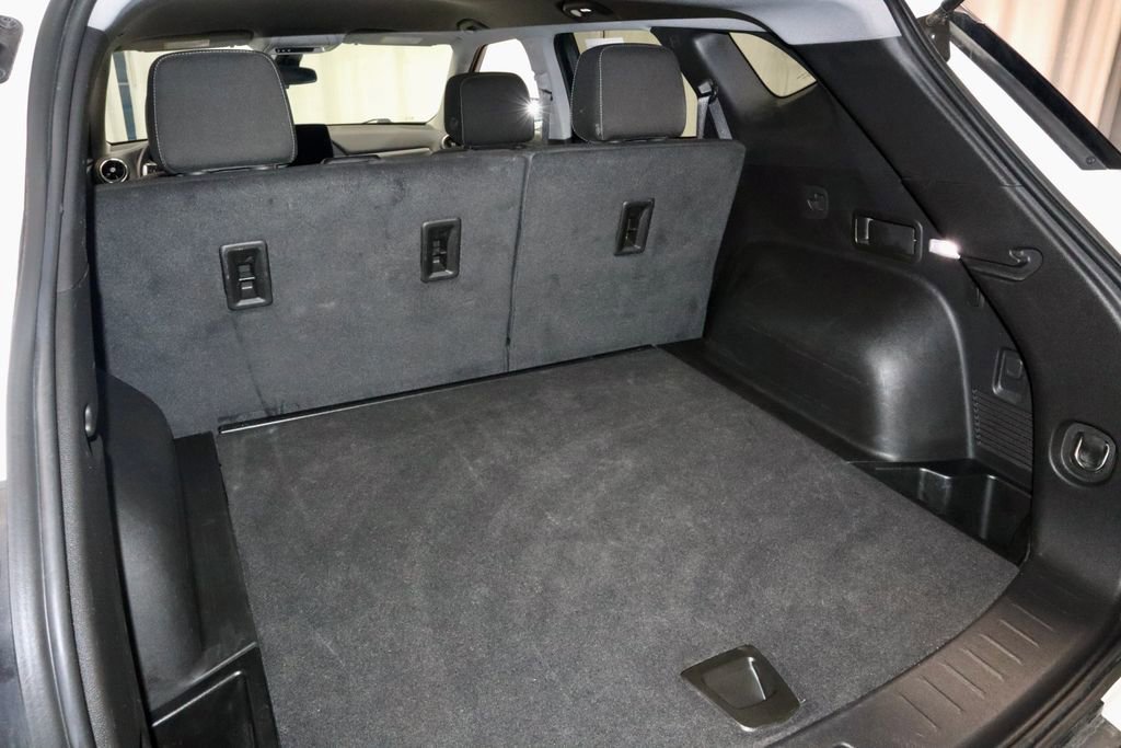 Used 2025 Chevrolet Blazer LT image 15