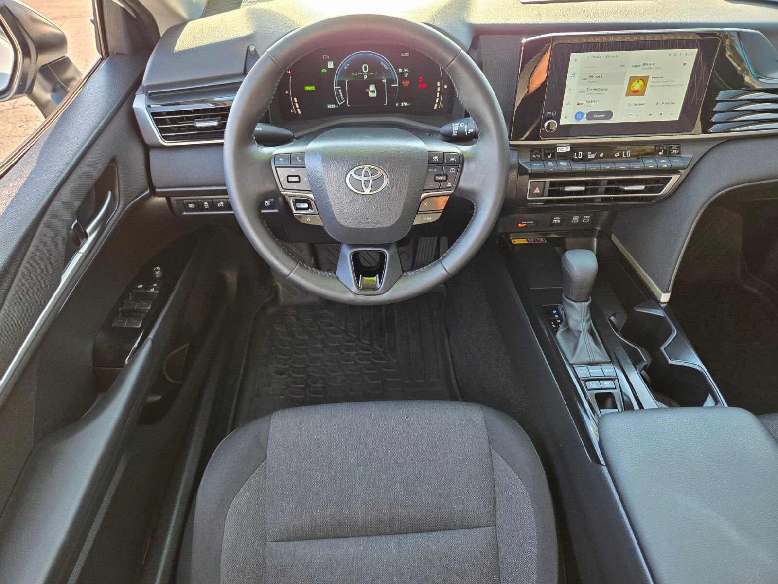 Used 2025 Toyota Camry LE w/ Convenience Package FWD image 12