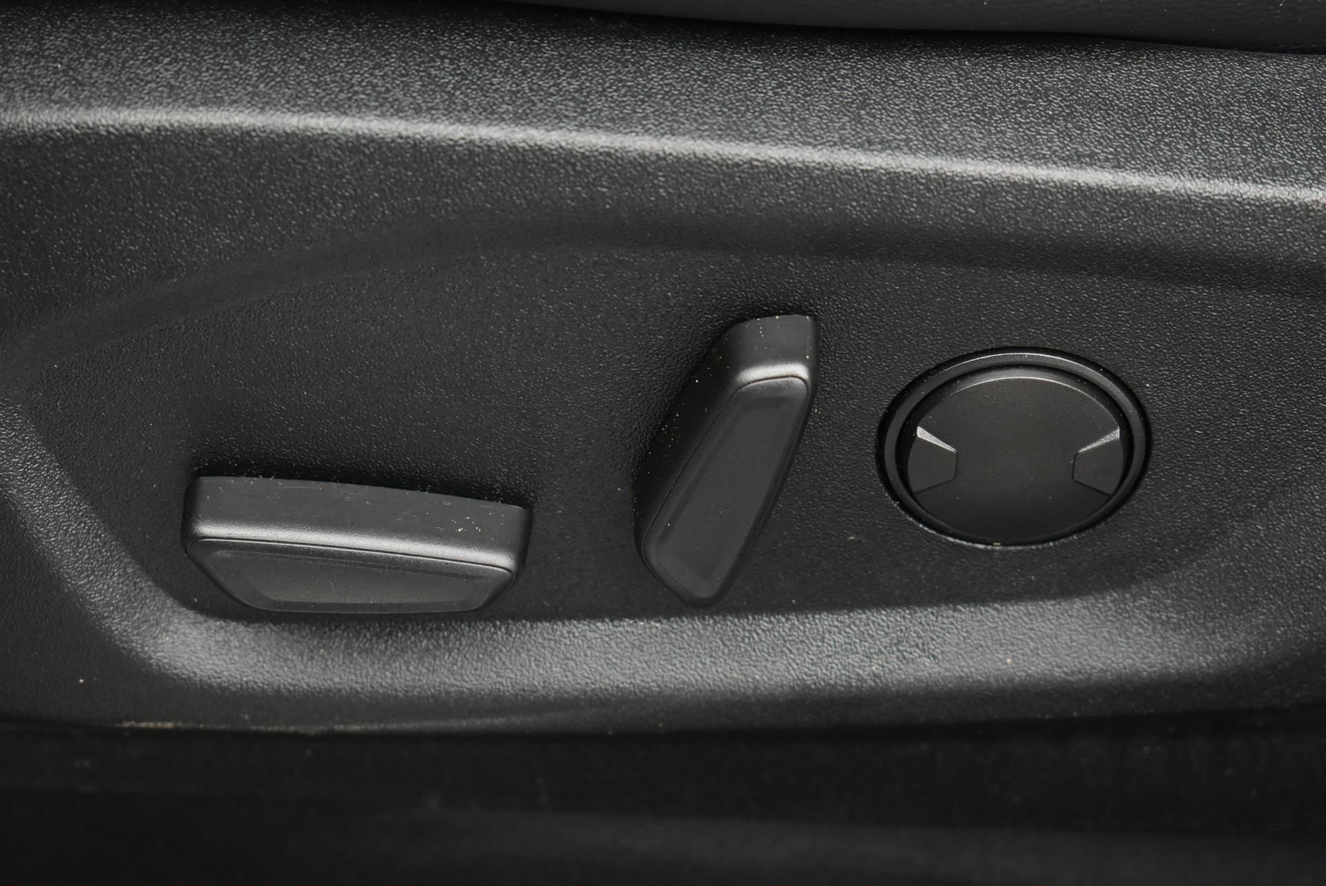 Certified 2022 Ford Edge ST-Line image 14