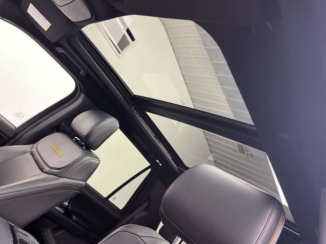Certified 2025 Ford Expedition Tremor AWD/4WD image 7
