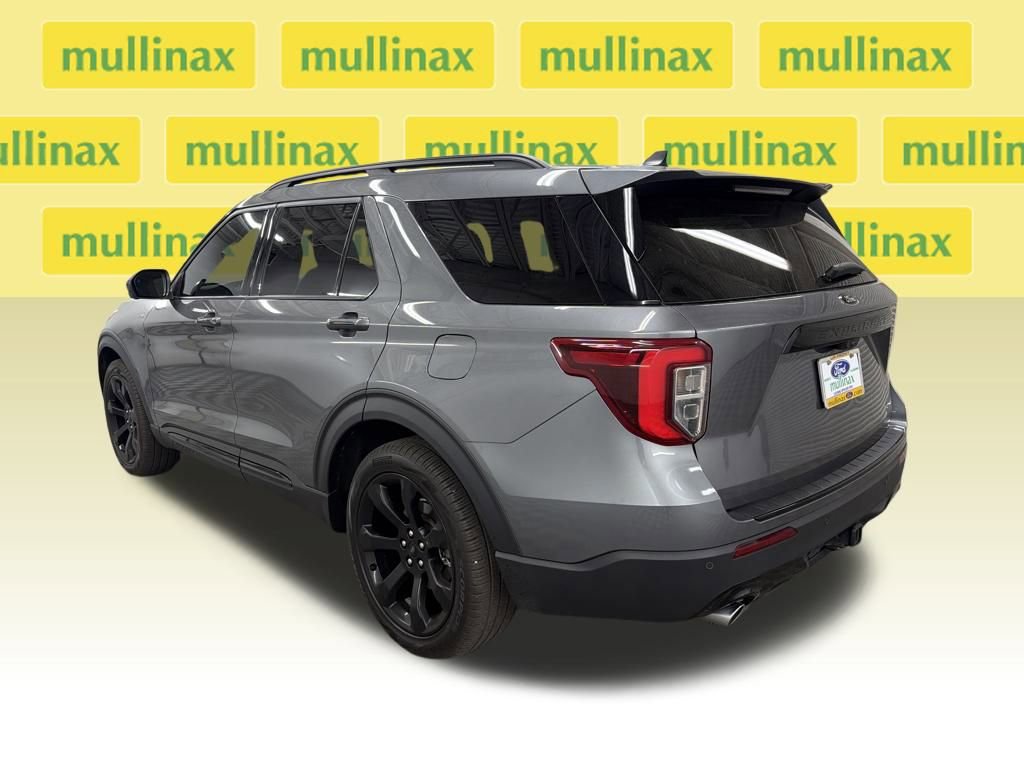 Certified 2023 Ford Explorer ST-Line w/ Class IV Trailer Tow Package image 3