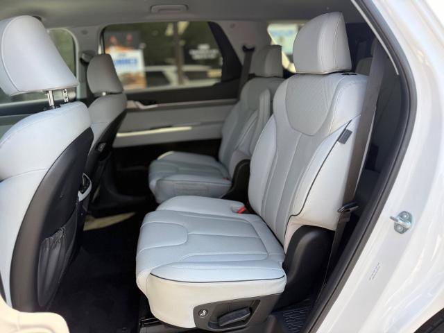 Used 2025 Hyundai Palisade SEL AWD/4WD image 16