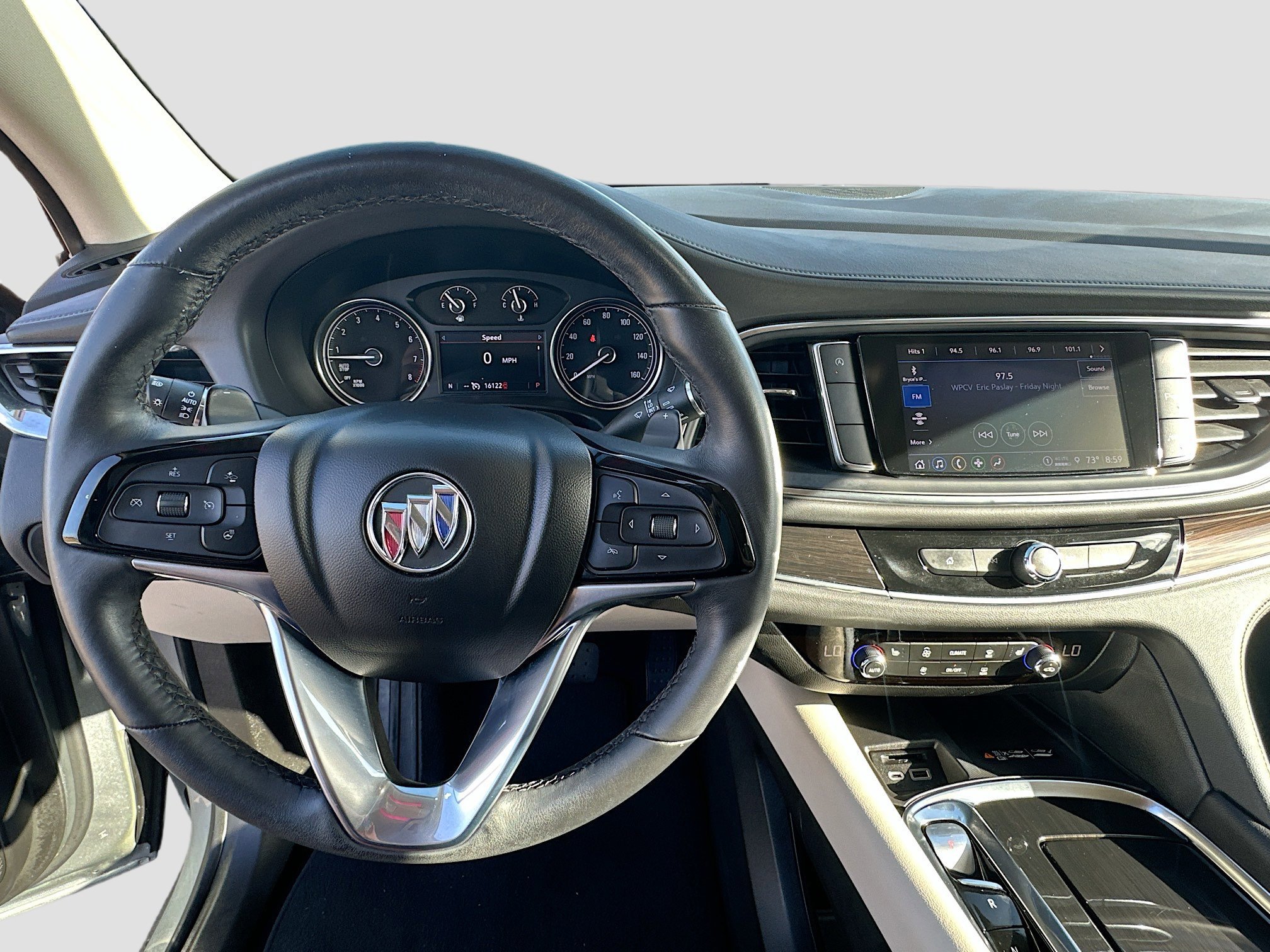 Used 2024 Buick Enclave Essence image 11