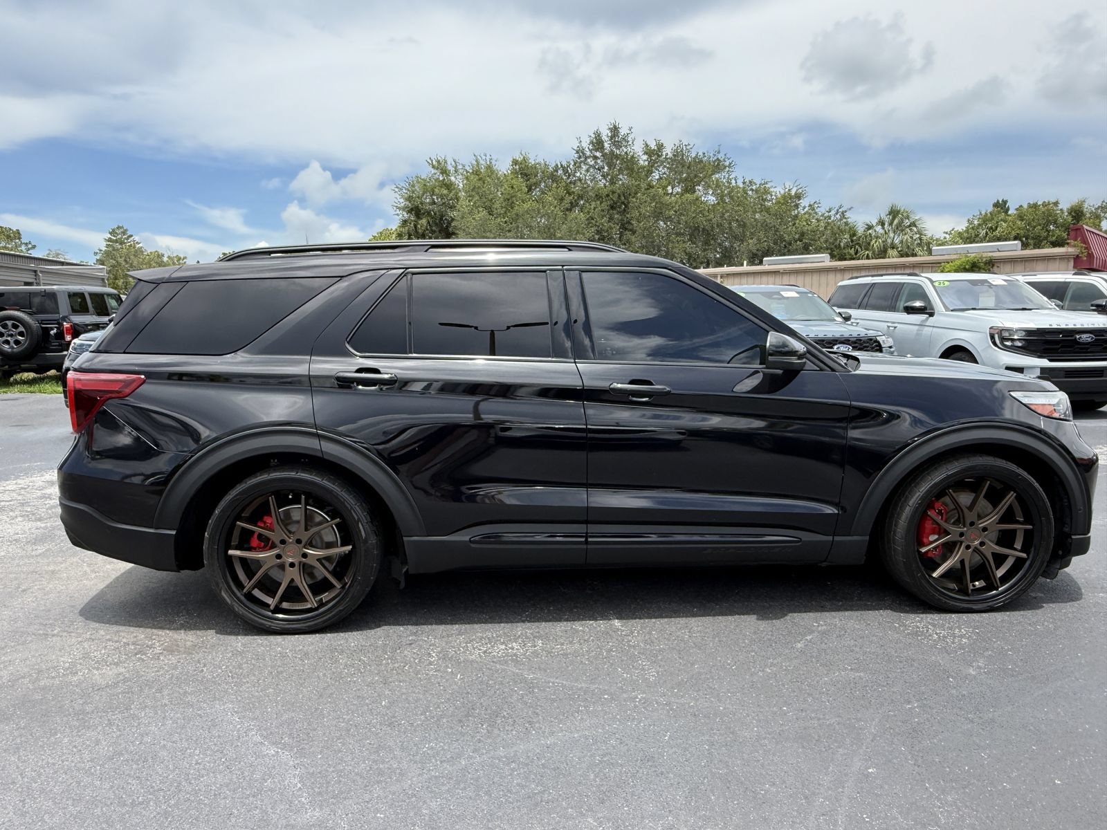 Certified 2022 Ford Explorer ST w/ Equipment Group 401A AWD/4WD image 3