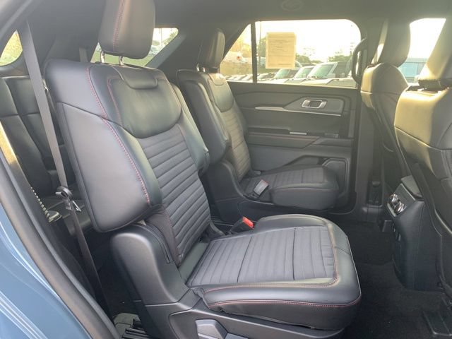 Certified 2026 Ford Explorer ST-Line w/ ST-Line Street Pack AWD/4WD image 13