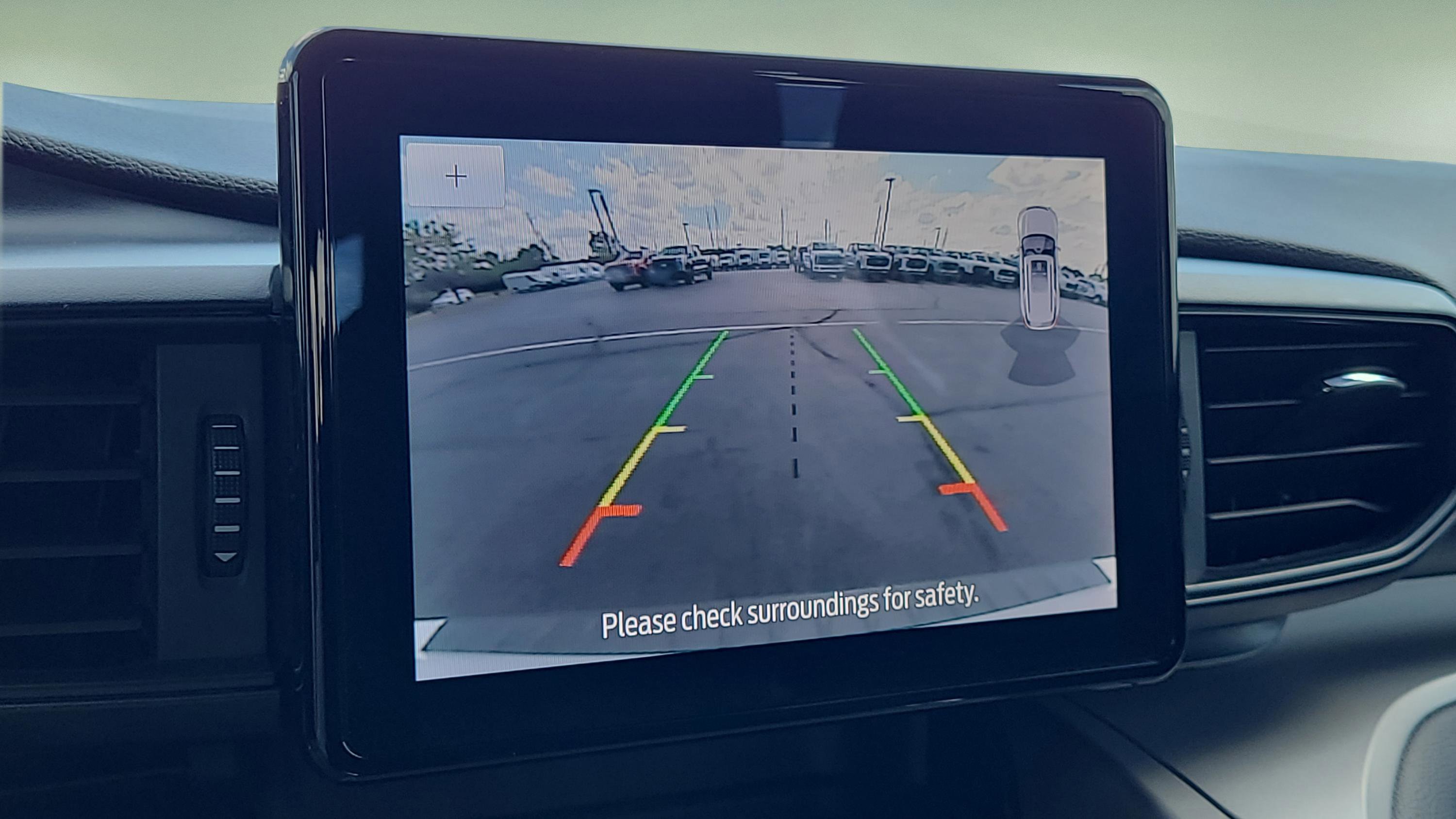 Certified 2022 Ford Explorer XLT RWD image 22