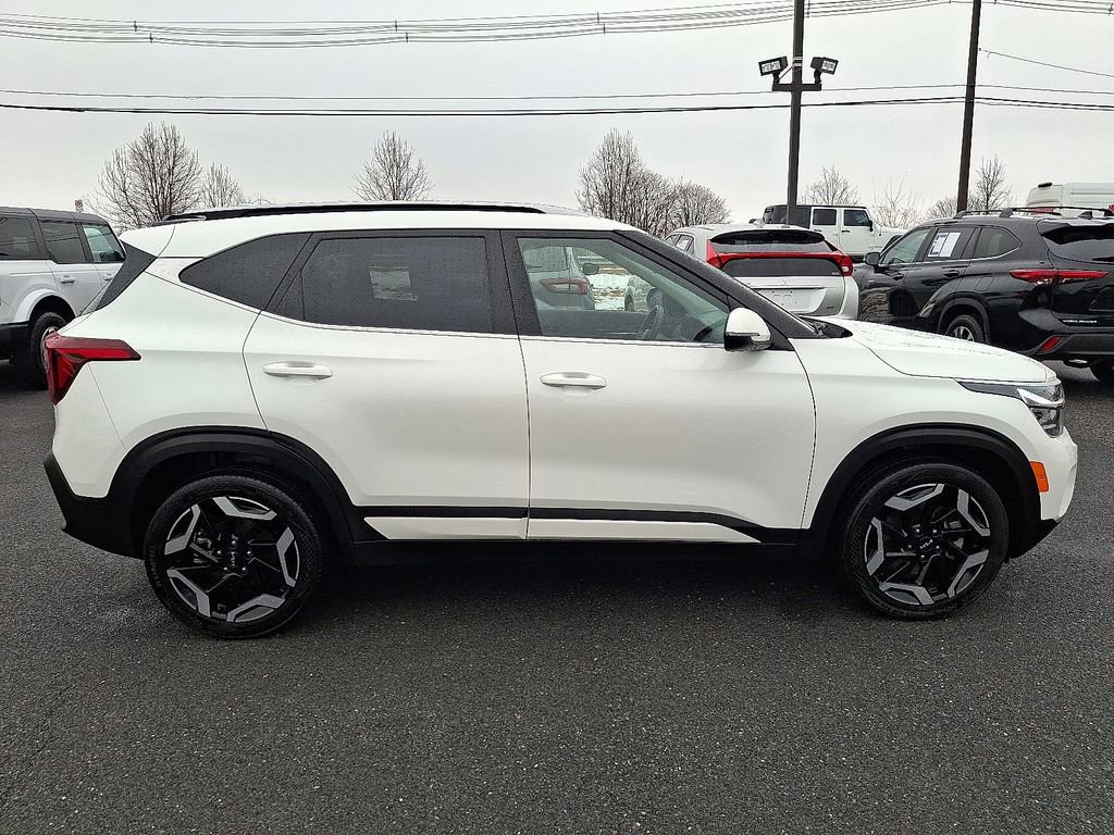 Used 2024 Kia Seltos SX w/ SX Sunroof Package image 5