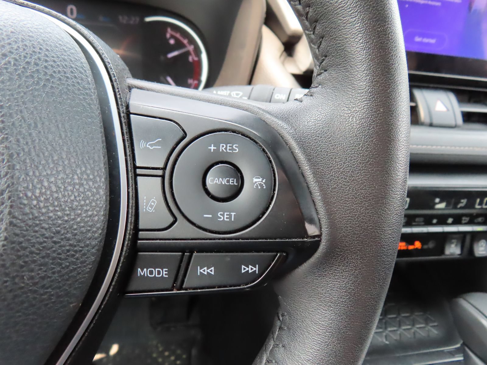 Used 2024 Toyota RAV4 XLE w/ Weather Package AWD/4WD image 18