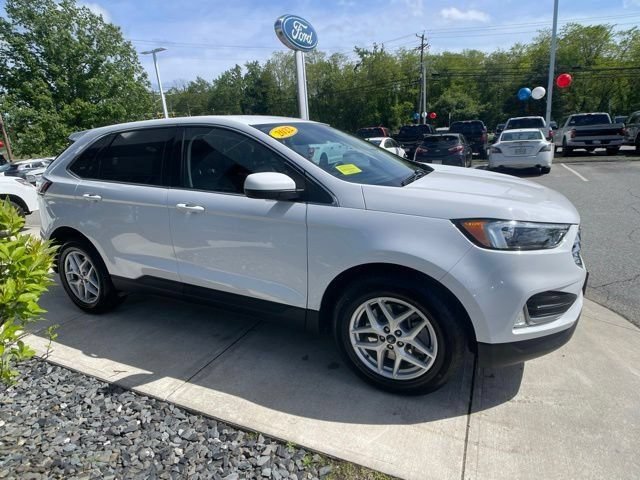 Certified 2022 Ford Edge SEL w/ Convenience Package AWD/4WD image 11