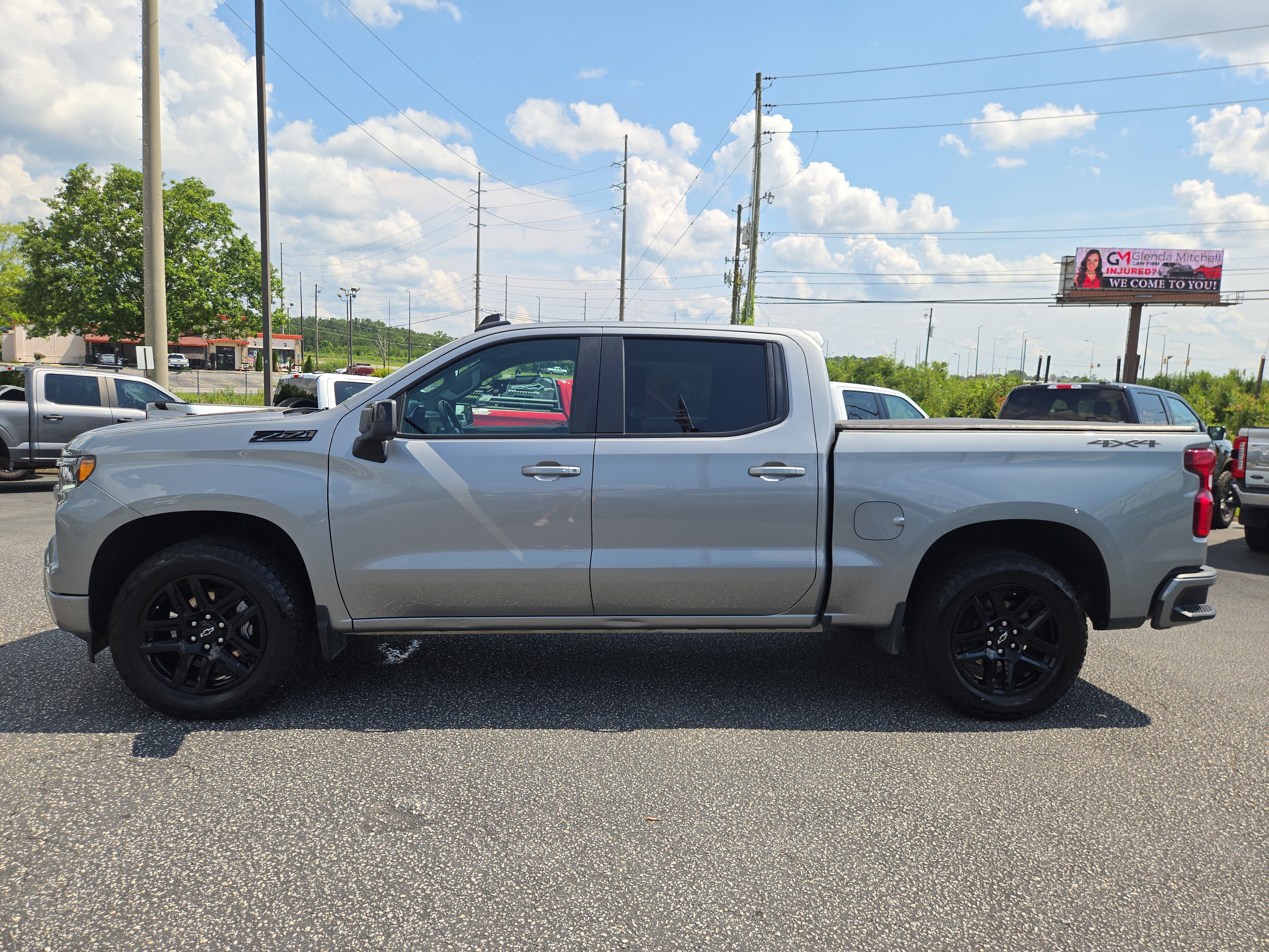 Used 2024 Chevrolet Silverado 1500 RST w/ Dark Appearance Package AWD/4WD image 11