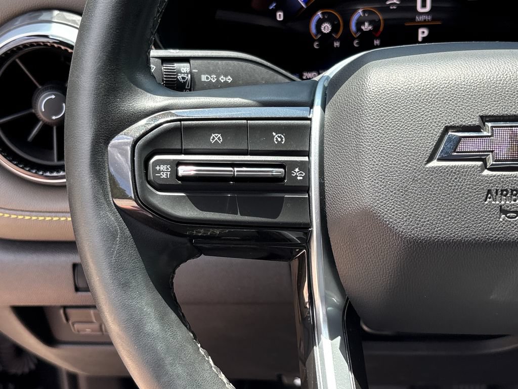 Used 2024 Chevrolet Colorado ZR2 w/ ZR2 Convenience Package III AWD/4WD image 20