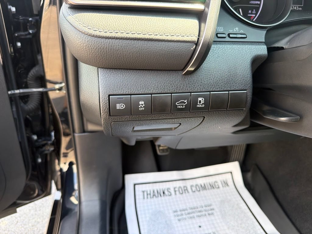 Used 2021 Toyota Camry SE FWD image 25