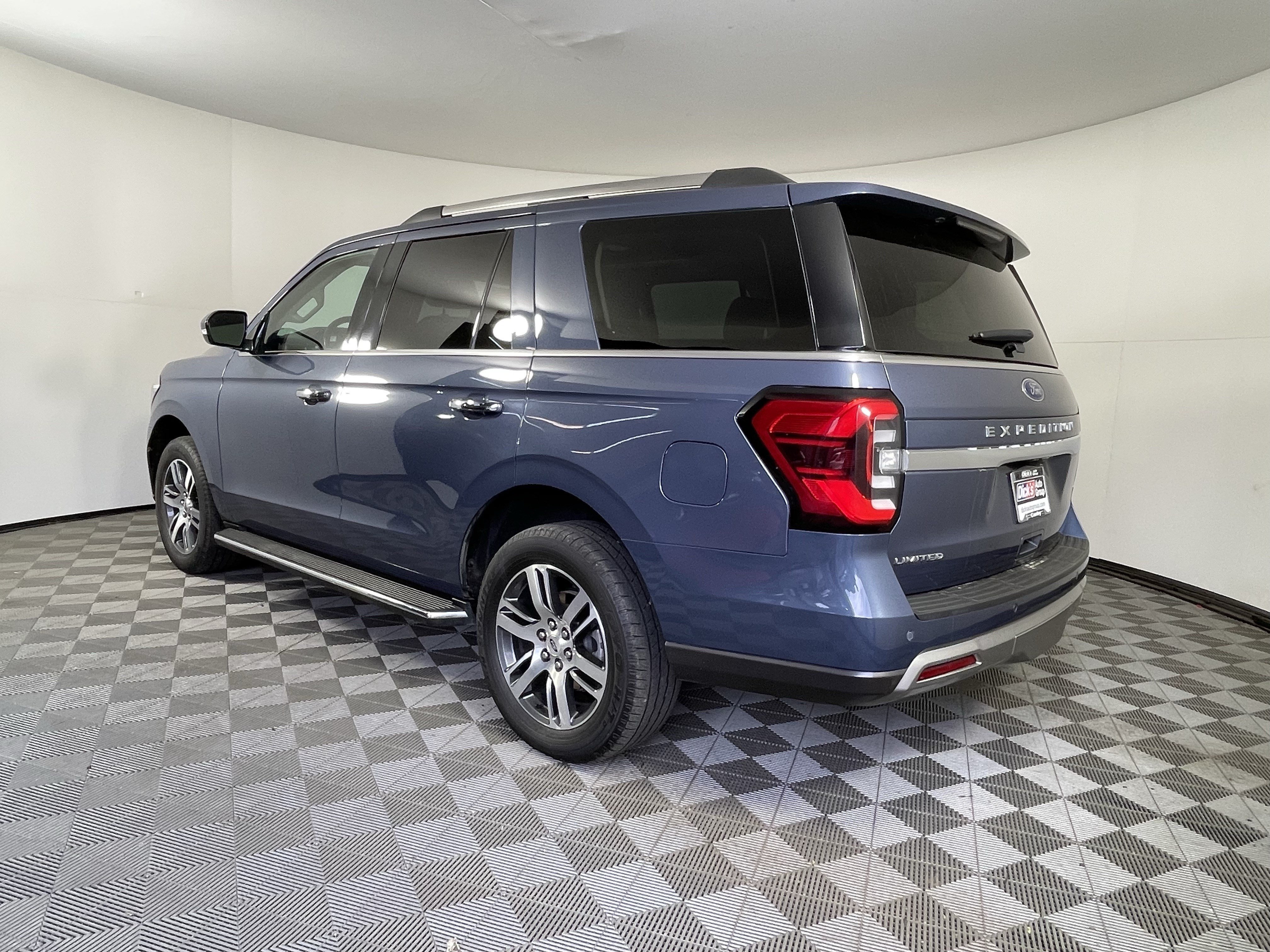 Certified 2023 Ford Expedition Limited AWD/4WD image 3