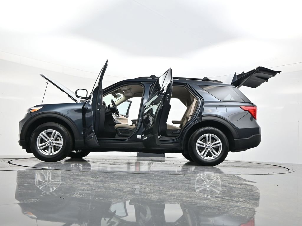 Certified 2022 Ford Explorer XLT w/ Class IV Trailer Tow Package image 63