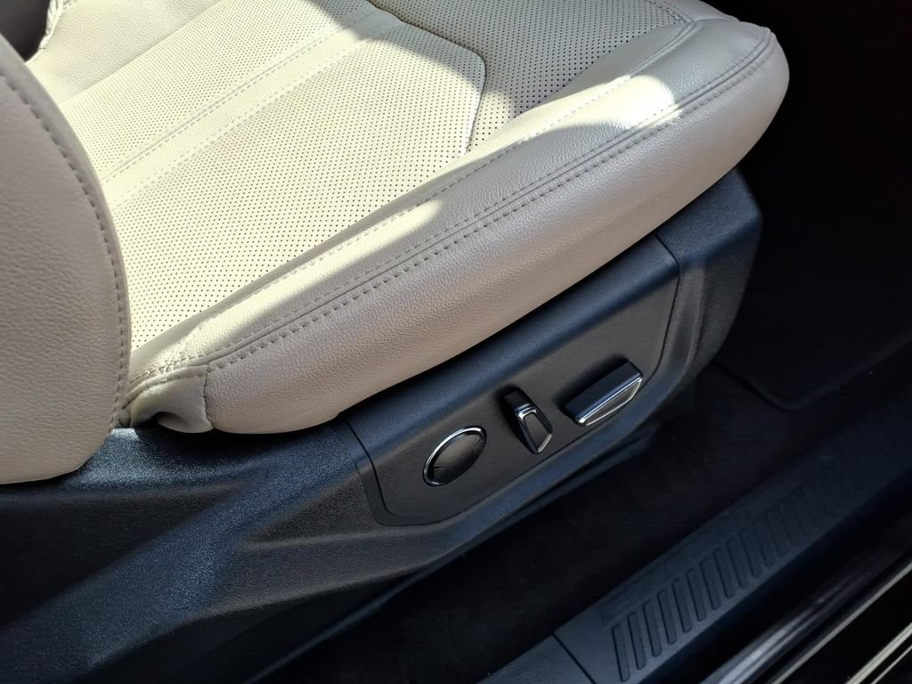 Certified 2022 Ford Expedition Limited AWD/4WD image 6