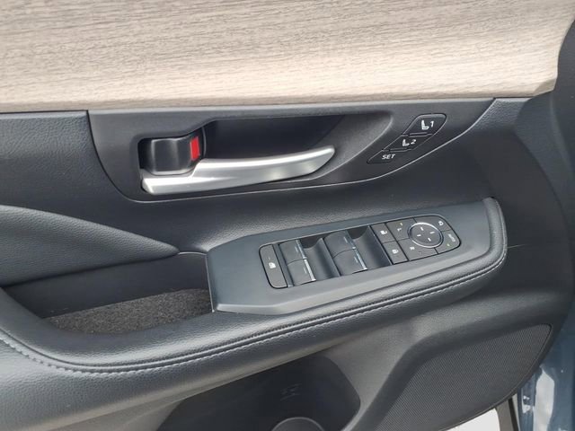 Used 2024 Toyota Grand Highlander FWD image 15