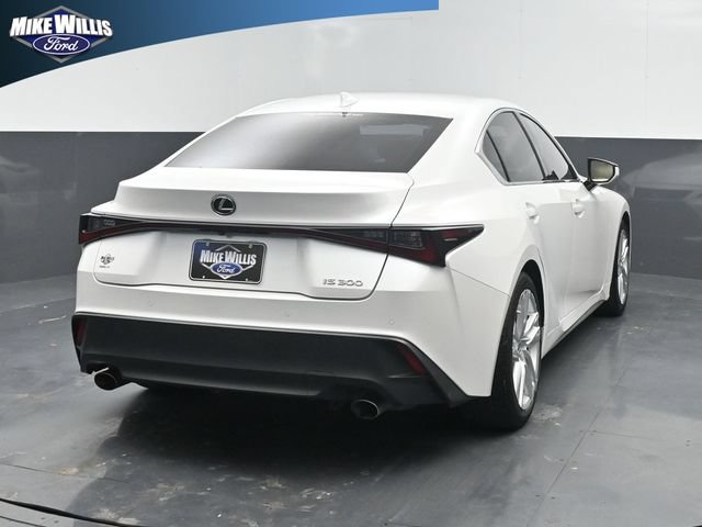 Used 2021 Lexus IS 300 w/ Comfort Package RWD image 7