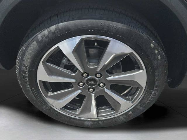 Certified 2024 Ford Escape Platinum AWD/4WD image 38