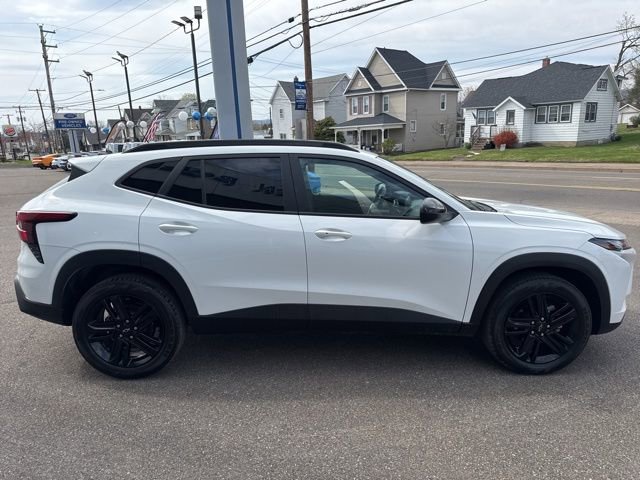 Used 2025 Chevrolet Trax ACTIV w/ Sunroof Package image 5