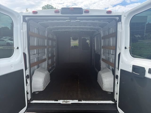 Used 2025 RAM ProMaster 2500 w/ U-Haul Equipment Group FWD image 20