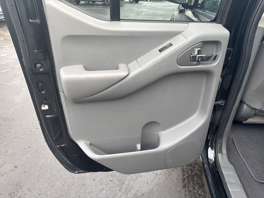 Used 2021 Nissan Frontier SV image 33