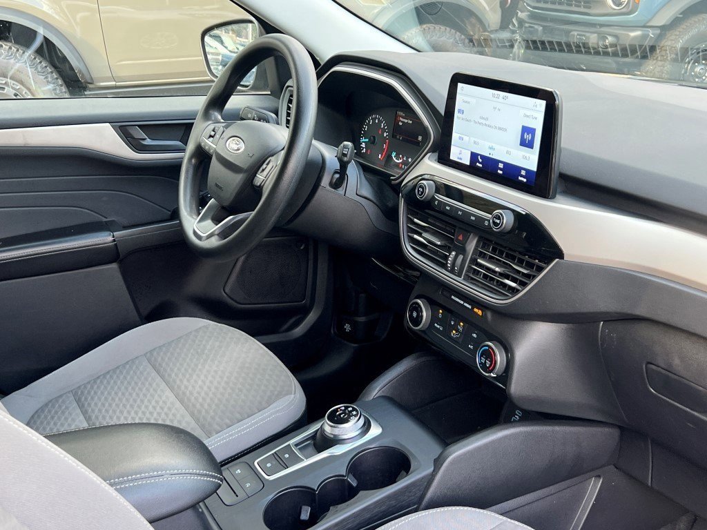 Certified 2022 Ford Escape SE image 11