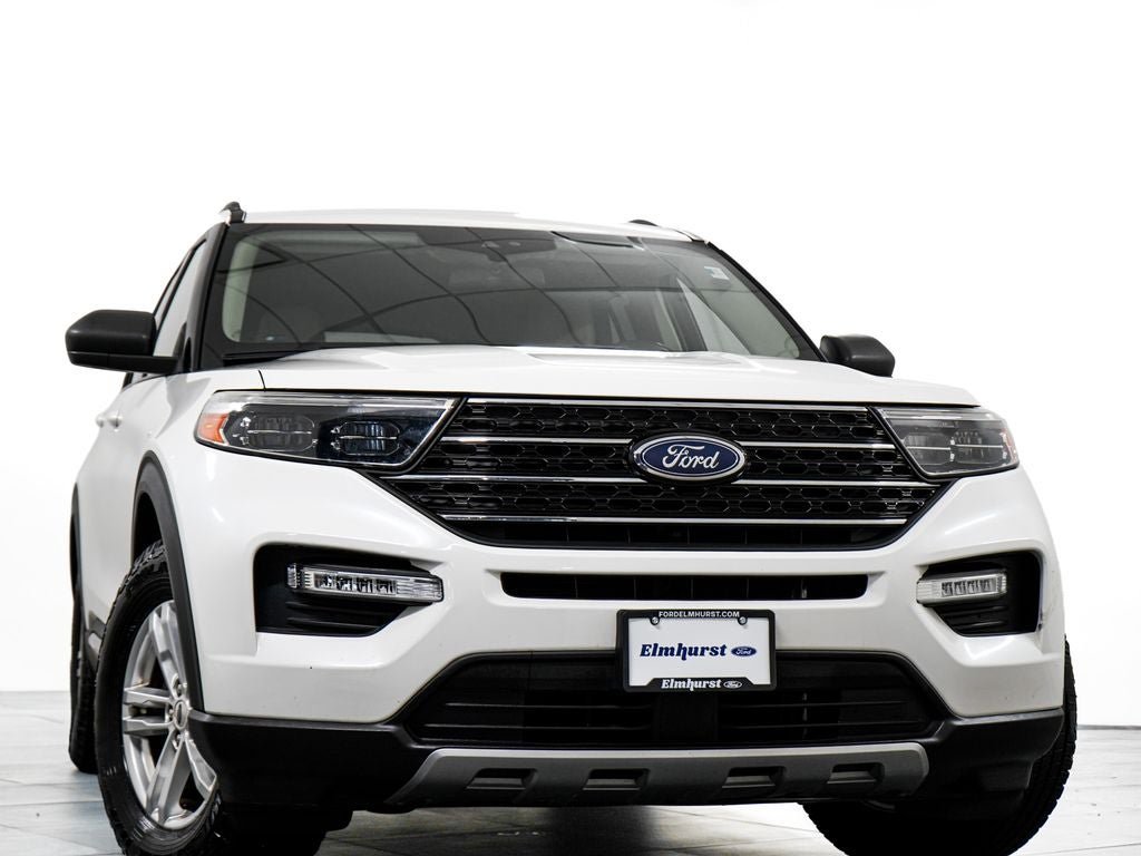 Certified 2020 Ford Explorer XLT w/ Equipment Group 202A AWD/4WD image 3