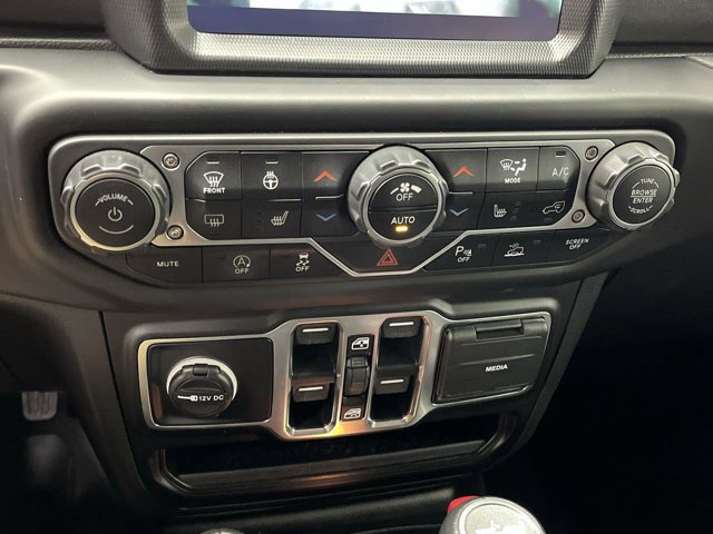 Used 2023 Jeep Wrangler Unlimited Sahara AWD/4WD image 21