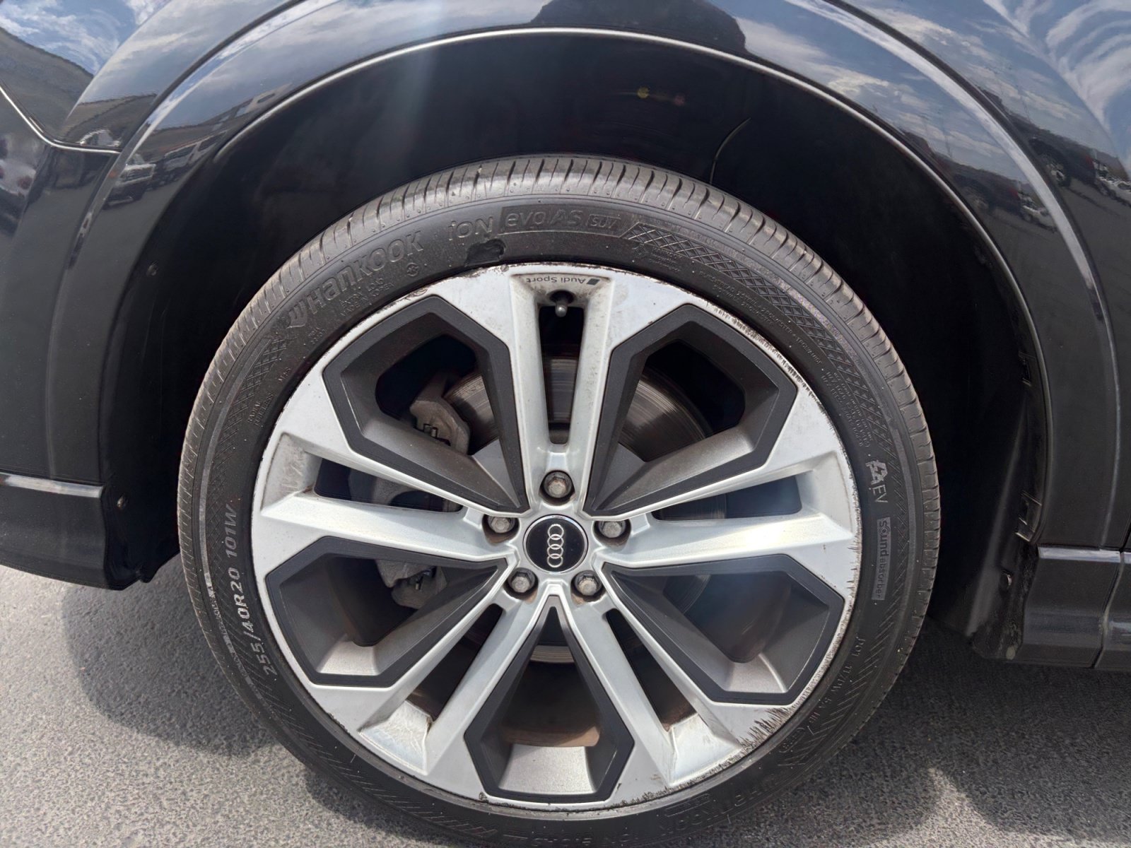 Used 2020 Audi Q3 2.0T Premium Plus w/ Premium Plus Package AWD/4WD image 23
