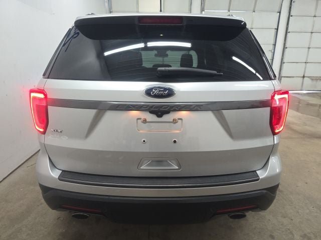 Certified 2018 Ford Explorer XLT w/ Equipment Group 202A FWD image 11