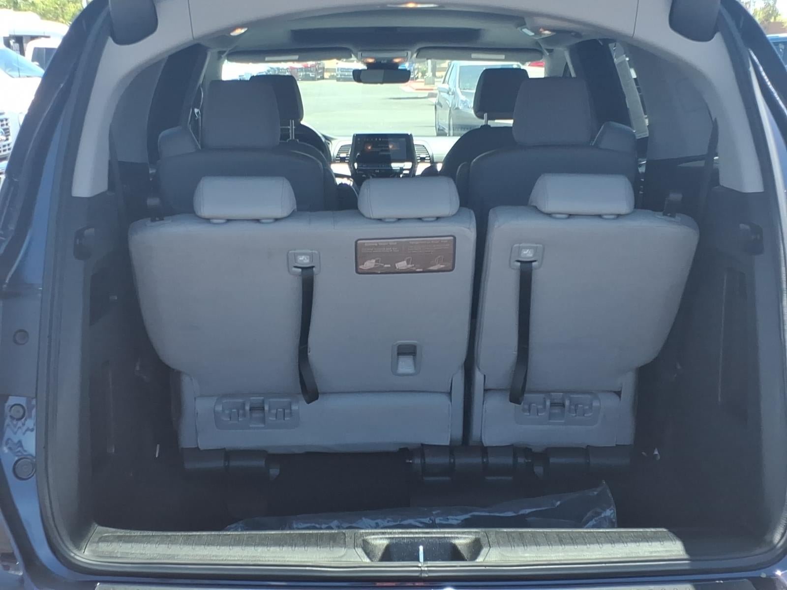 Used 2023 Honda Odyssey EX-L image 17