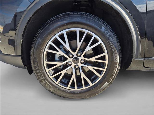 Certified 2025 Ford Escape SE FWD image 25