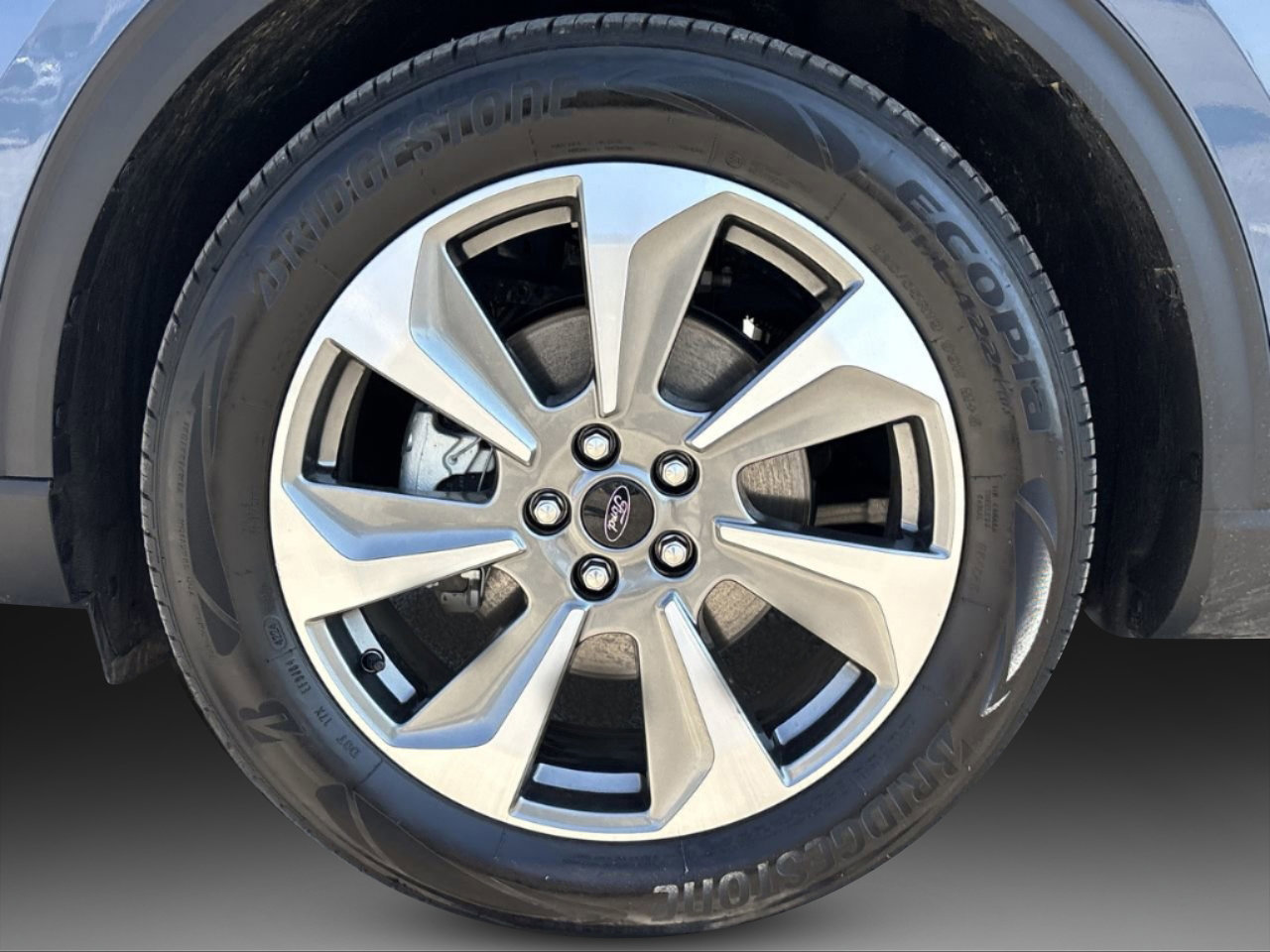 Certified 2025 Ford Escape Platinum image 40