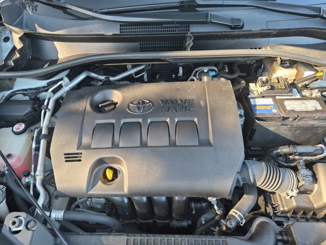 Used 2020 Toyota C-HR XLE FWD image 36