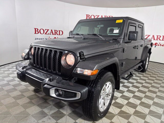 Used 2023 Jeep Gladiator Sport AWD/4WD image 4